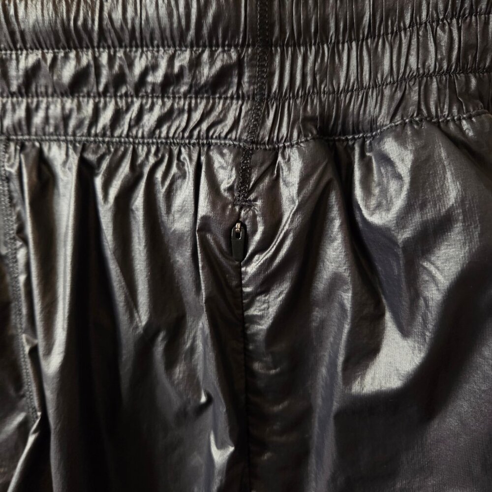 New Rare LULULEMON Hotty Hot High Rise Shorts 4" Black Matte Sheen Lined 6 - Picture 9 of 12